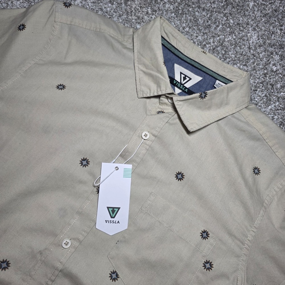 Vissla Short Sleeve Button Shirt Men's Size Medium Beige NWT